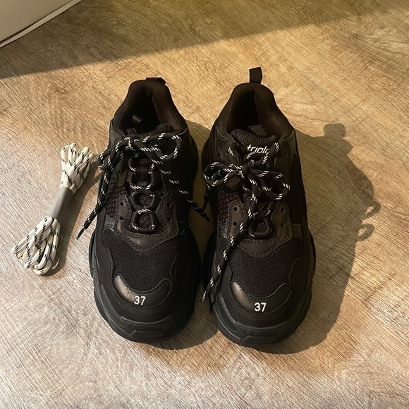 Balenciaga Triple S Sneakers - Picture 1 of 10